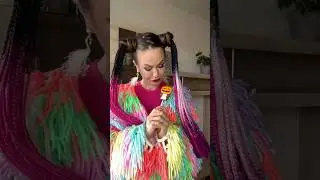 Что выбираешь ты? Сладости или деньги? 