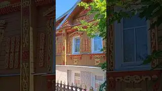 Восхитительный деревянный дом с котами и мышкой. Владимирская область 
