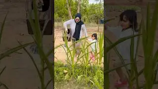 Bu pipi bantuin Ayu  nyiram