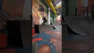 Несколько моих трюков на роликах в Легенде под #Dolinov #rollerblading #inline #ролики #трюки