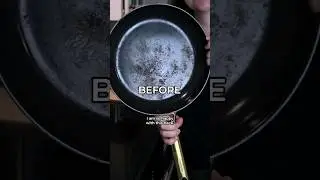 I finally found the best way to clean a pan with baked on grease ✨ #cleaninghacks #homehacks