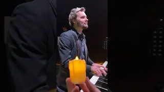 Юрий Полосьмаков разряжает обстановку между съемками 🎹