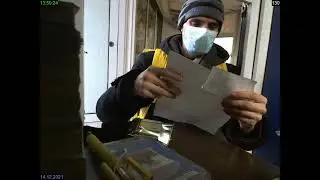 Раздатчику листовок с больны горлом влепили вторую вакцину, это законно?