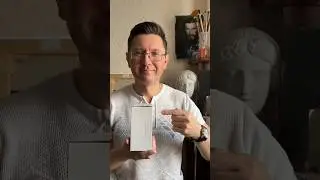 Напишу автопортрет с поворотом головы вверх.