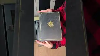 Resident Evil 4 Remake Collector’s Edition unboxing