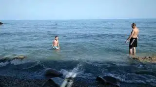 Отдыхаем на Море. Алушта. Учимся плавать )))