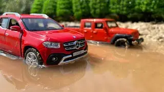 Off-roading With Mercedes X-Class and Jeep Gladiator Scale Models | Diecast Scale Models | #jeep
