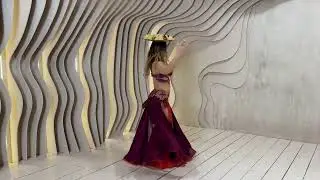 Восточный танец с подносом, импровизация. Лопацкая Марина.