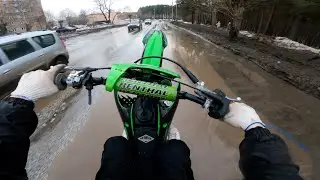 ЛЮТАЯ РАЗДАЧА НА ЗАДНЕМ ПО ГОРОДУ!\ ПРОБЛЕМЫ С ДПС?\ KAWASAKI KX85 #bikelife #стант #kx85