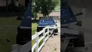 Въехал в забор | Drove into the fence 🫣😅 #приколы #смешноевидео #смешно #funny #comedy #jokes