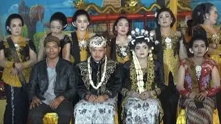PAGELARAN TAYUB ALA TENGGER D HJT Y P. SARI DS.SAPIKEREP. SUKAPURA PROBOLINGGO