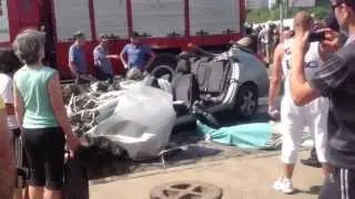 Джип и маршрутка столкнулись на углу Ветеранов и Тамбасова погибли двое