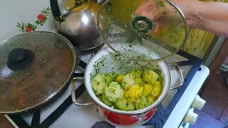 Как вкусно сварить картошку кусочками с укропом ?
