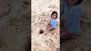 Beach surprise 👶🏻❤️👧🏻🌈✅🚀🤣