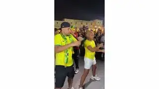 Torcidas do Brasil e Catar travam batalha de dança no intervalo da Copa