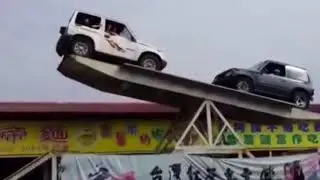 Потрясающее зрелище!  Не для слабонервных.