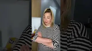 Обычная мама & Странная.