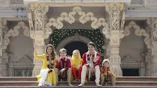 Trudeaus visit Gandhi home, Hindu temple in India’s Gujarat