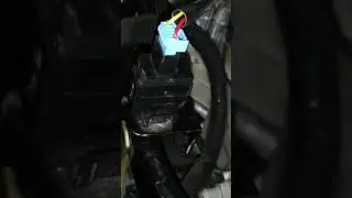 Стоп сигналы горят постоянно. Volvo S60/S80 - I.