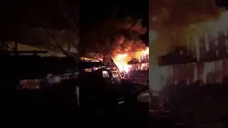 Появились видео с пожара во Владивостоке