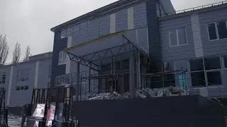 В центре Саратова построили копию бурятского сельского ФОКа
