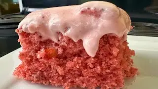 The Ultimate Homemade Strawberry Cake 🍓 Moist w/ REAL Strawberries +1 Hack for the perfect cake