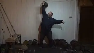 60 В 60!ЖИМ ГИРИ 60 КГ ПО ДЛИННОМУ ЦИКЛУ 7 РАЗ 60 AT 60!60 KG KETTLEBELL PRESS LONG CYCLE!7 REPS