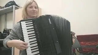 Замуж не любя я когда то вышла,... красивая песня!)))