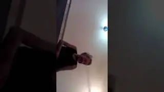 Мужчина угостите  даму сигареткой, я Вам дам конфетку. ЖД Вокзал.