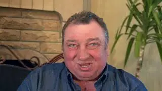 Анекдот про знания и чувства, клятву в ЗАГСе и пачку презервативов.