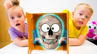Gaby and Alex play Mysterious box challenge for kids