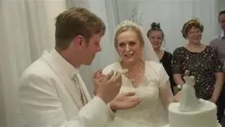 Hilarious Wedding Cake Cutting