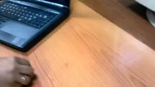 как расколоть орех ноутбуком