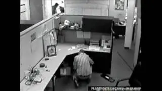 INSANE OFFICE FREAKOUT REMIX