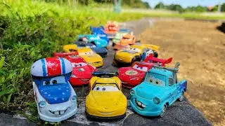 Disney Pixar Cars, Lightning McQueen,Natalie Certain,Sally Carrera,Tow MaterJackson Storm,Wingor