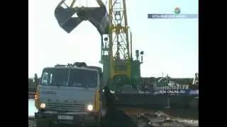 На реке Алдане продолжается завоз жизненно-необходимых грузов для населения Усть-Майского района