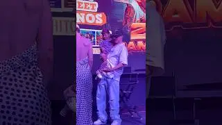 Niñas cubanas conocen a su ídolo Bebeshito 🇨🇺 Bebeshito