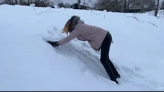 High heels boots, leather boots, icy mountain, climb mountain, slippery high heels, girl can’t climb