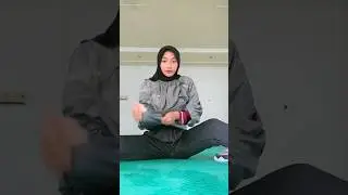 melepas baju
