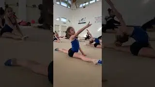 Flessibilità della schiena e la spaccata  #ginnasticaritmica #ritmica #fgi #ritmica
