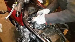 Suzuki GSF 650 S(GSX 650 F), замер компрессии,замена свечек зажигания,замена воздушного фильтра.