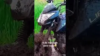 О йо йой куди він їхав😅 #мотоцикл #село #гумор #tiktok