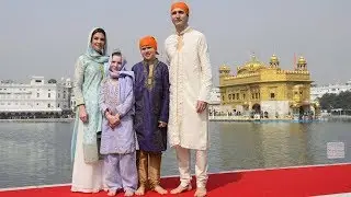 Justin Trudeau visits India’s Golden Temple, helps make roti