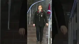 cumhuriyet tarihinin ilk kadın generali Özlem Yılmaz 