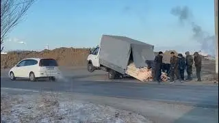 «ГАЗель» «встала на дыбы» на Олимпийской в Чите