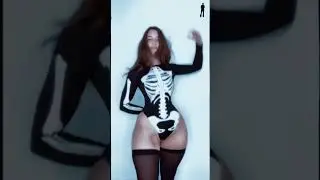 Thick Cuttie 