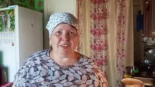 Жизнь в деревне, наварила щей с молодой капустой , оладьи на кефире. Вкуснота .