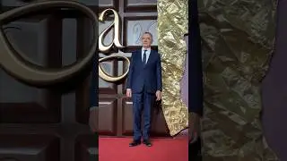 Он всегда в своей роли