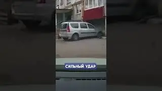 Падение огромного дерева на машину с пассажирами в Самаре | Итак, новости!