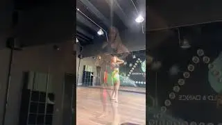 Готовлюсь вести утреннюю тренировку💃🏻запись на занятия через инстаграм @bellydance_marina